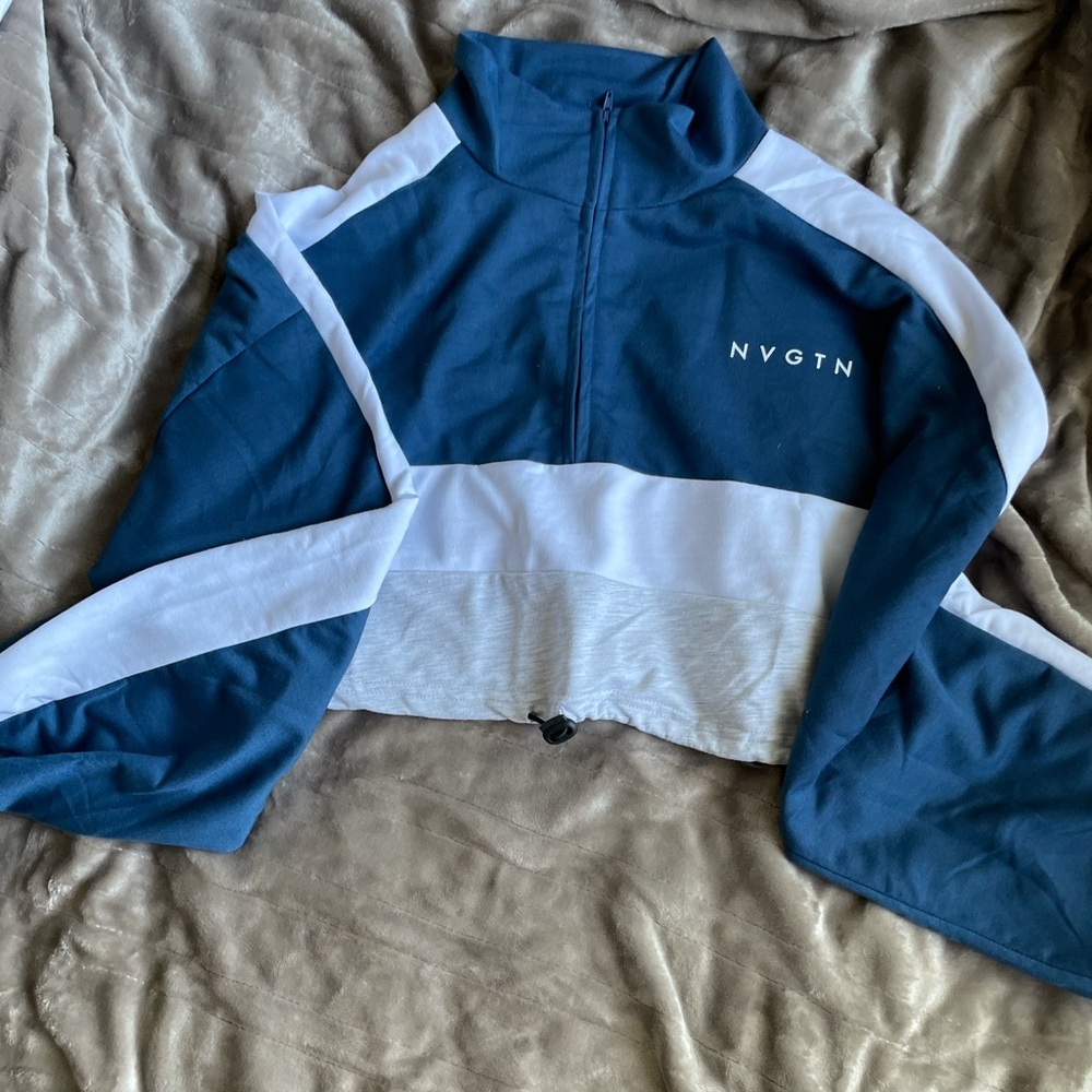BRAND NEW! NVGTN cropped pullover - XS